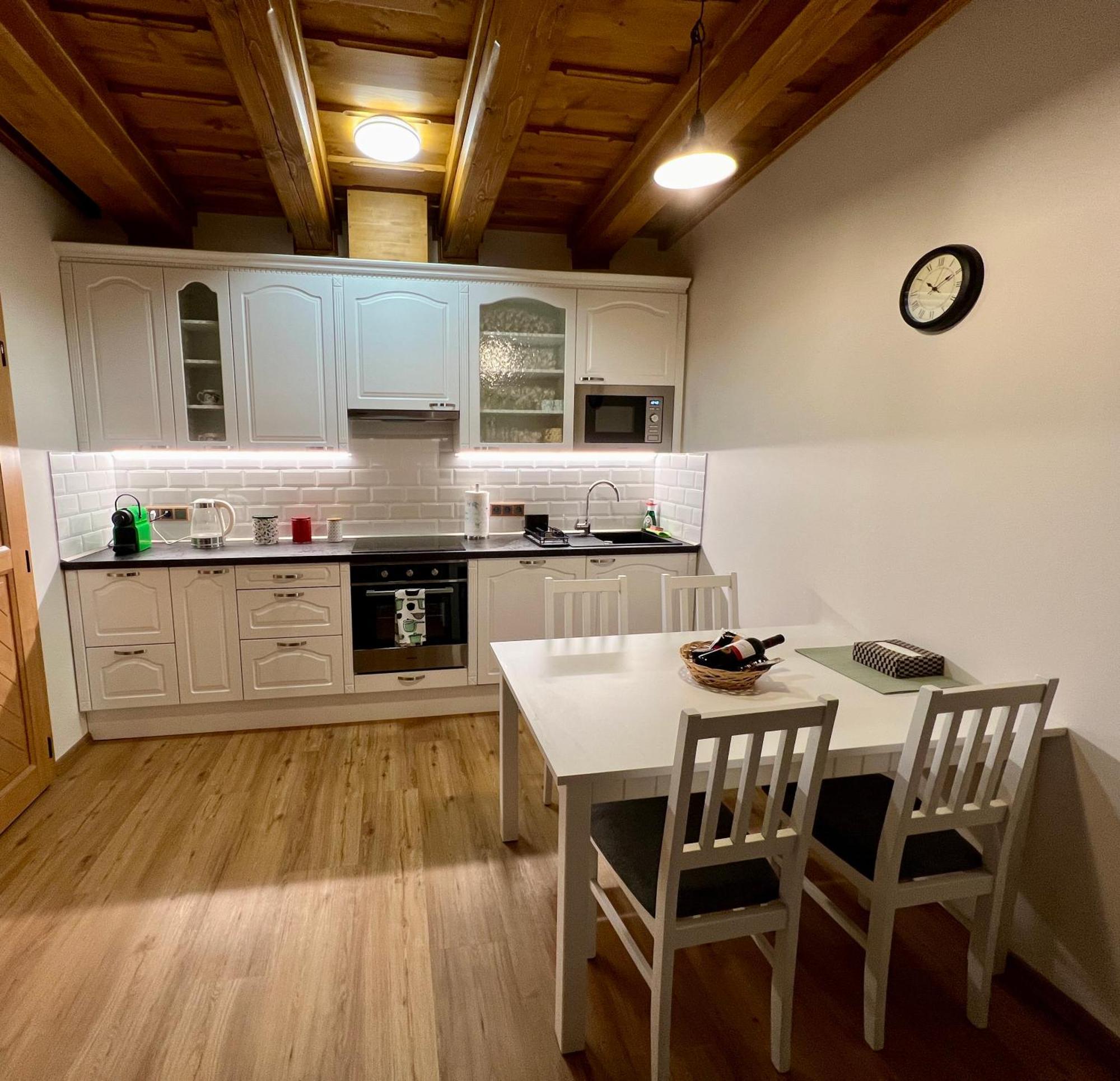 Apartman 8, Jezerne Velké Karlovice Exteriér fotografie